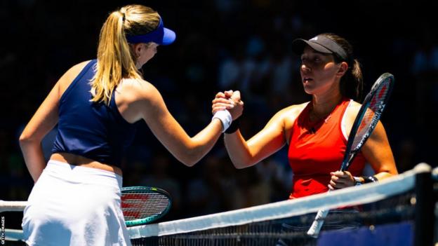 Katie Boulter and Jessica Pegula shake hands at the net