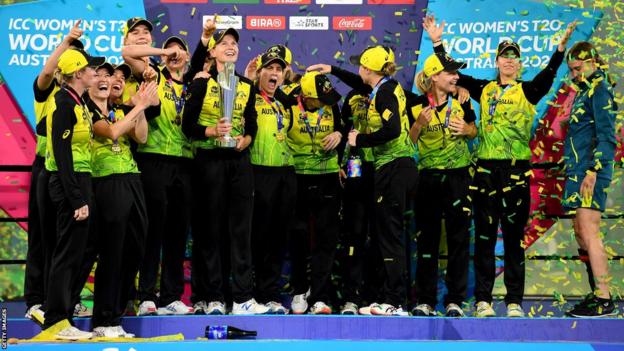 Australia celebrating with the Twenty20 World Cup trophy