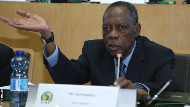 L'ancien président de la Confédération Africaine de Football Issa Hayatou