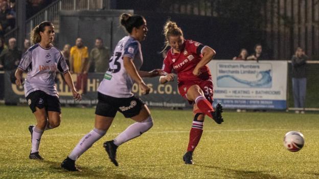 Hannah Keryakopolis makes it 3-2 late on at the Genero Adran Premier fixture between Wrexham AFC Women and Swansea City Ladies at The Rock