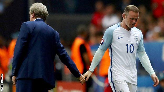 Roy Hodgson and Wayne Rooney