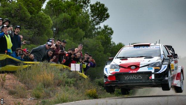 Campeonato del Mundo de Rallyes: Elvin Evans mantiene sus esperanzas por el segundo puesto en España