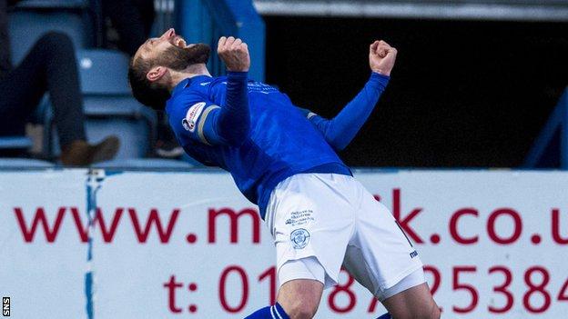 Stephen Dobbie made it 2-0 to Queen of the South