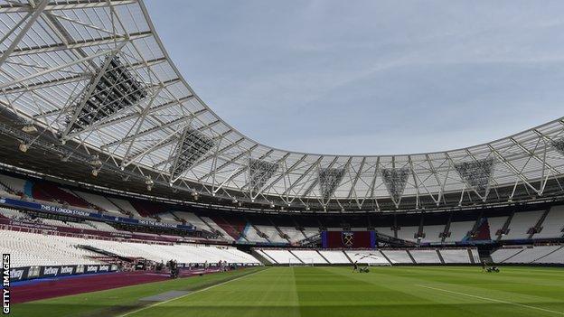 West Ham Ban Fan For Disgusting Racist Video At London Stadium Bbc Sport