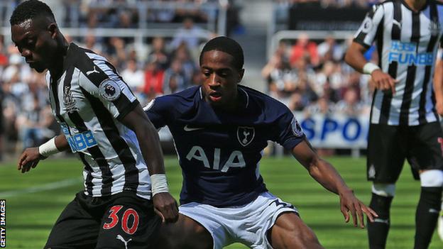 Kyle Walker-Peters (centre)