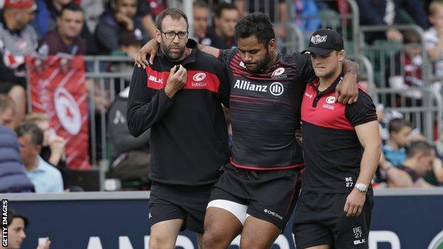 Billy Vunipola leaves the field with a leg injury after 37 minutes