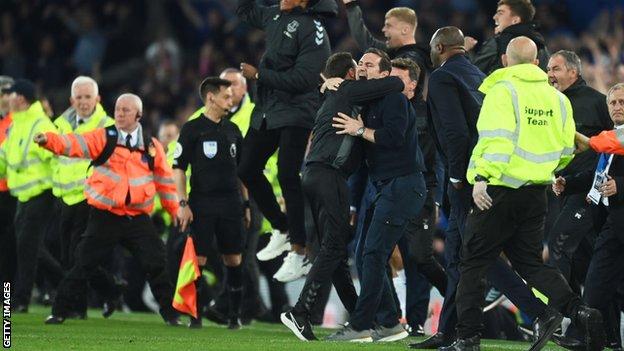 Frank Lampard and Everton staff and players celebrate