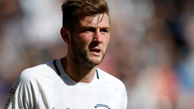 Tom Barkhuizen: Preston North End forward signs new three-year deal ...