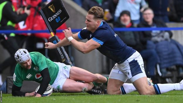 Mack Hansen plunges over for Ireland's first try at Murrayfield