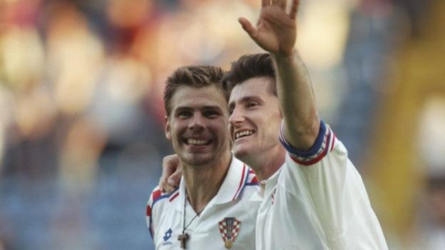 Davor Suker célèbre le score