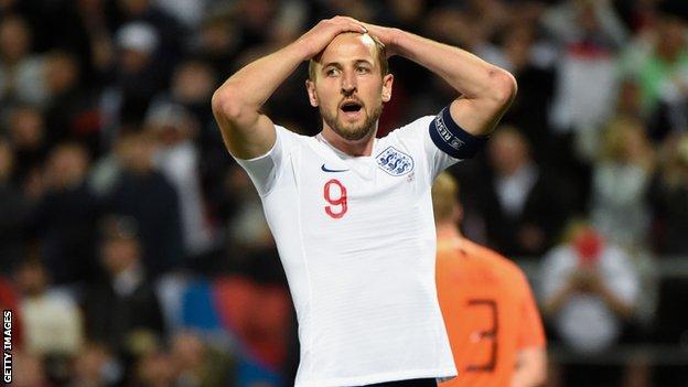 England captain Harry Kane with his head in his hands against the Netherlands in the Nations League