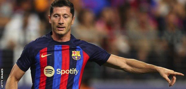 Robert Lewandowski in action for Barcelona