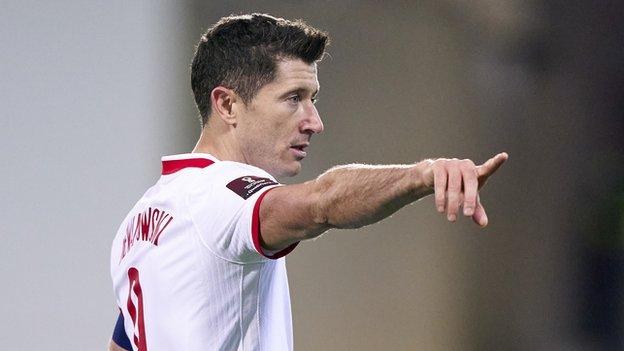 Lewandowski backs Poland boycott of Qatar 2022 qualifier against Russia