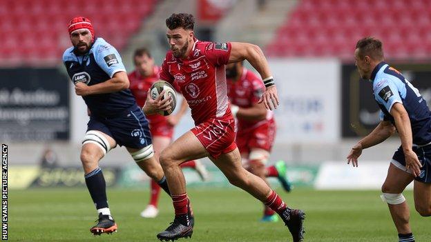 Johnny Williams played for England in an uncapped match against Barbarians so remains available for Wales