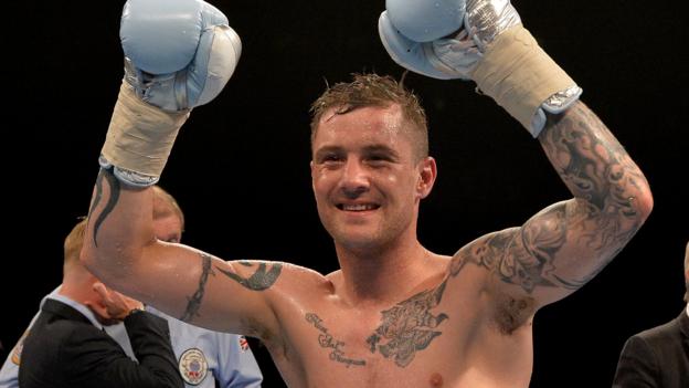Ricky Burns: Scottish boxer makes history with third world title - BBC