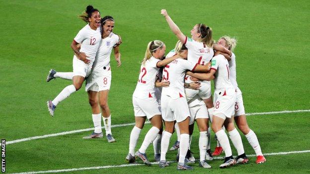 The England women's team after beating Norway to reach the Women's World Cup semi-final
