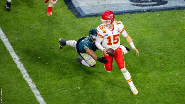 Wilson Super Bowl 57 Jogo de futebol oficial de couro - Chiefs vs