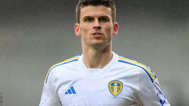 Sam Byram: Leeds United re-sign defender on one-year deal - BBC Sport