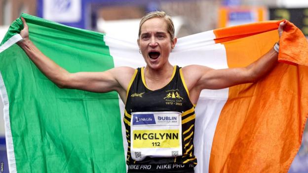 Ann-Marie McGlynn clinched the Irish women's national title as she was fifth overall in Dublin