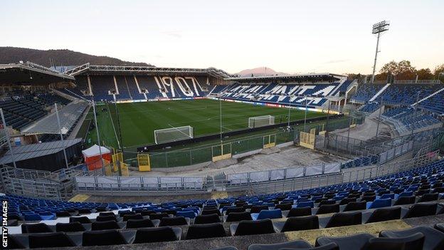 atalanta the underdog champions league challengers with a special link to fans bbc sport atalanta the underdog champions league