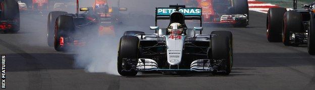 Hamilton locks up at the start of the Mexican Grand Prix