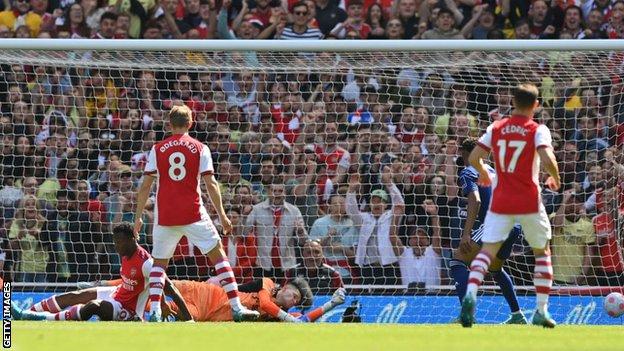 Eddie Nketiah scores Arsenal's first