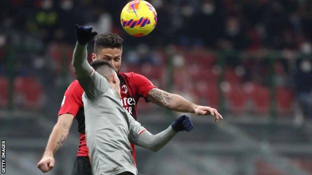 AC Milan 3-1 Genoa: Olivier Giroud helps Milan into Coppa Italia quarter-finals thumbnail