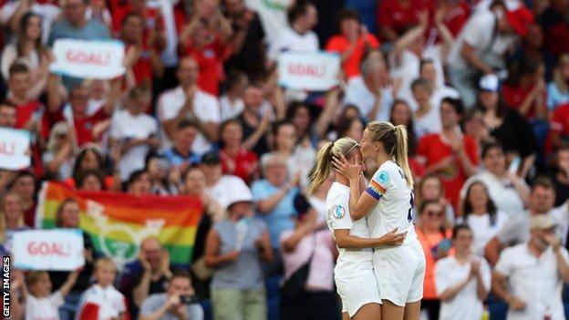 Beth Mead celebrates with Leah Williamson of England after scoring their team's fourth goal during the UEFA Women's Euro England 2022 group A match between England and Norway.