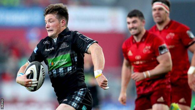 George Horne scores a try for Glasgow against Munster