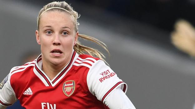Beth Mead: England forward signs new Arsenal Women deal thumbnail