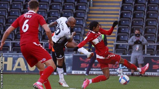 Swansea City 2-1 Millwall: Swans remain unbeaten after hard-fought win -  BBC Sport