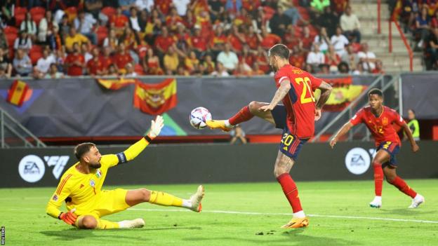 Spain 2-1 Italy: Joselu winner sends La Roja to Nations League final ...