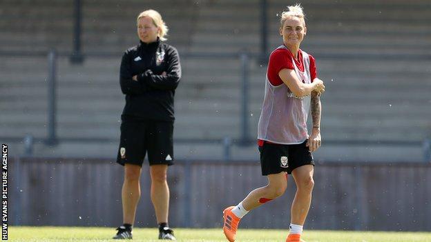Jayne Ludlow and Jess Fishlock