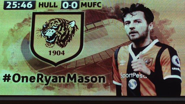 Hull's players wore shirts sporting Ryan Mason's name in the warm-up and the stadium applauded the club's no.25 in the 25th minute as he continues to recover from fracturing his skull