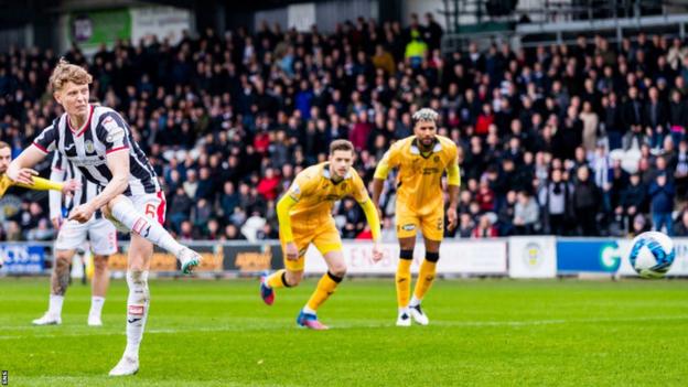 Mark O'Hara scoring