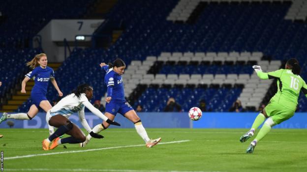Sam Kerr scores Chelsea's second goal of the match