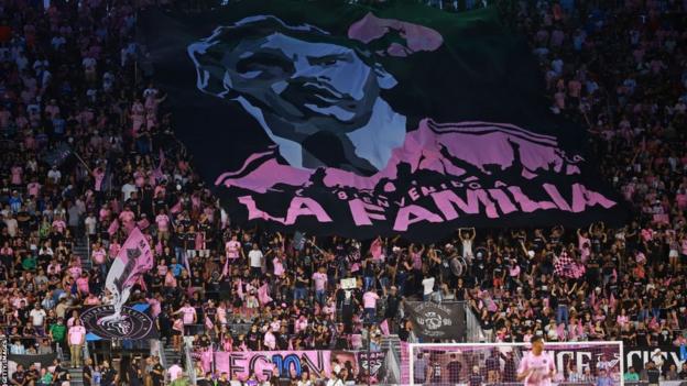 Messi banner