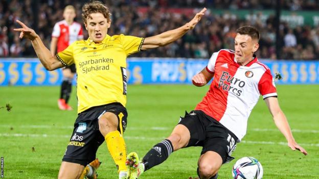 Gustaf Lagerbielke playing for Elfsborg