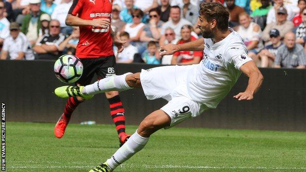 Fernando Llorente in action on his debut for Swansea City