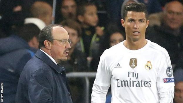 Rafael Benitez with Cristiano Ronaldo during a Champions League match with Paris St-Germain in 2015
