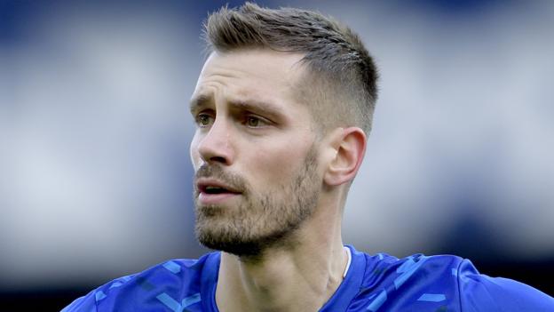 Morgan Schneiderlin: Everton midfielder out following knee surgery thumbnail