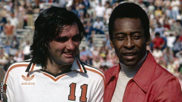 George Best makes a presentation to Pele in the US in 1978