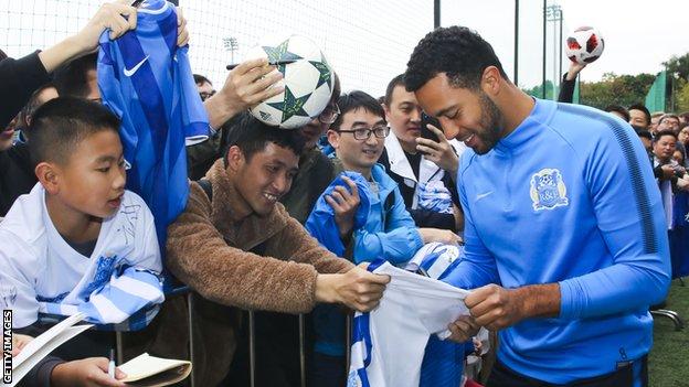 Official: Mousa Dembele leaves Spurs for Guangzhou. : r/soccer
