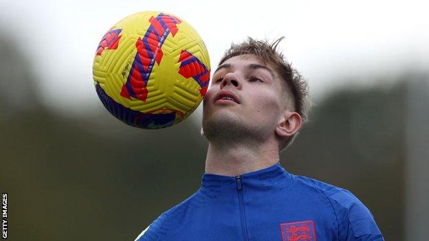 Arsenal's Emile Smith Rowe controls the ball in his first training session with the England senior squad