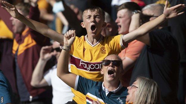 Motherwell fans