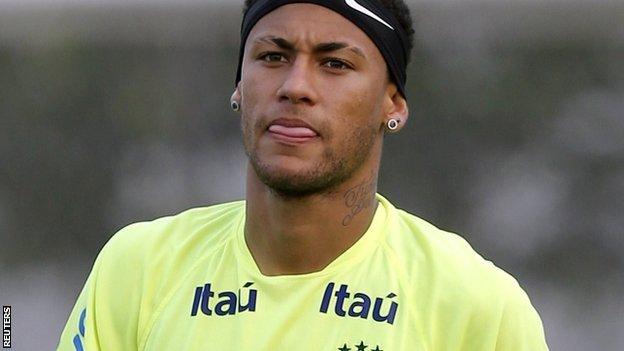 Neymar training with Brazil