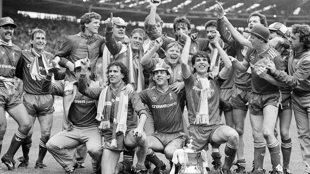 Liverpool celebrate beating Everton to win the 1986 FA Cup final