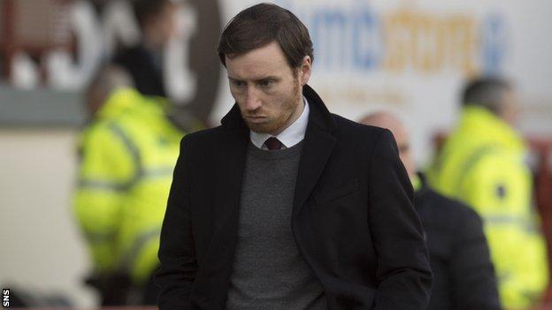 Hearts head coach Ian Cathro looks concerned as his side lose to Partick Thistle