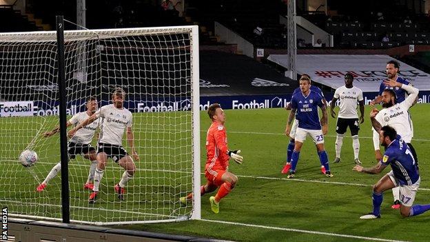 Lee Tomlin scores for Cardiff