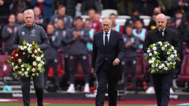 David Moyes, Sir Geoff Hurst and Sean Dyche lead the tributes to Sir Bobby Charlton and Bill Kenwright